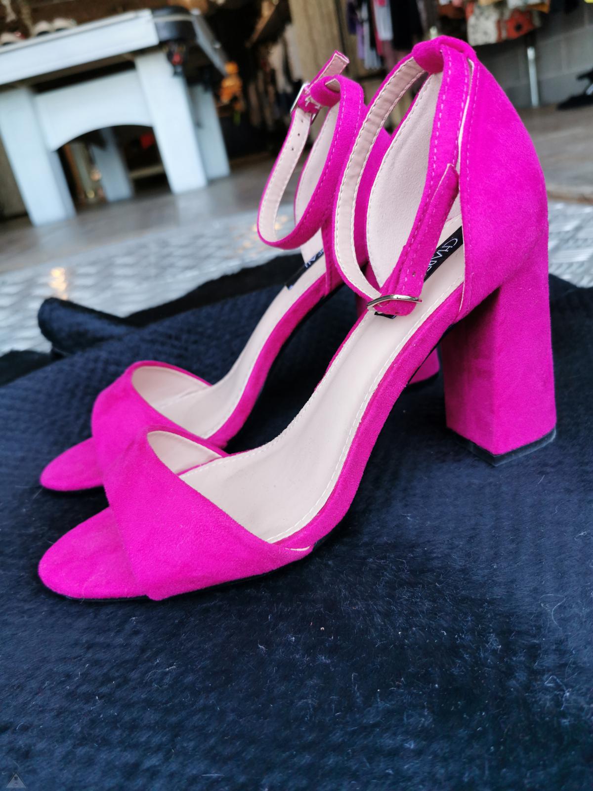 scarpe fucsia